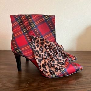 Betsy Johnson ankle boots. Never worn. Size 10WW